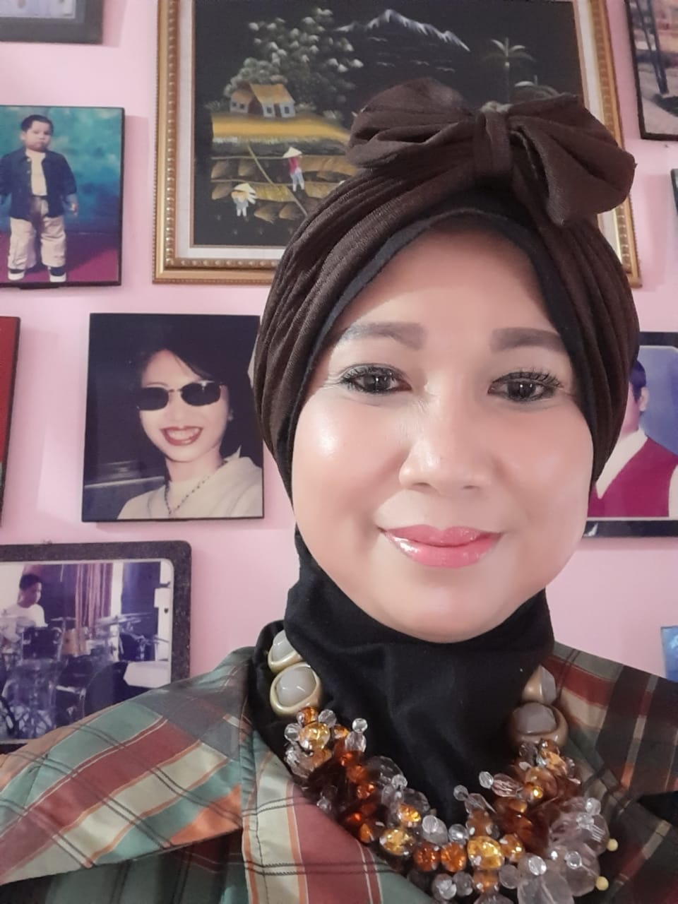 Dr. Furcony Putri Syakura, SH,MH,MKn